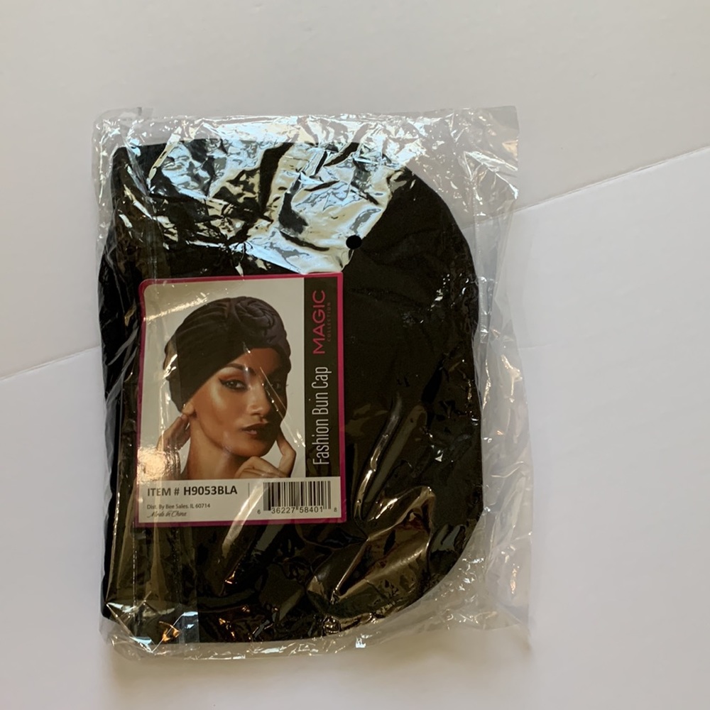 Magic collection, fashion bun cap, black